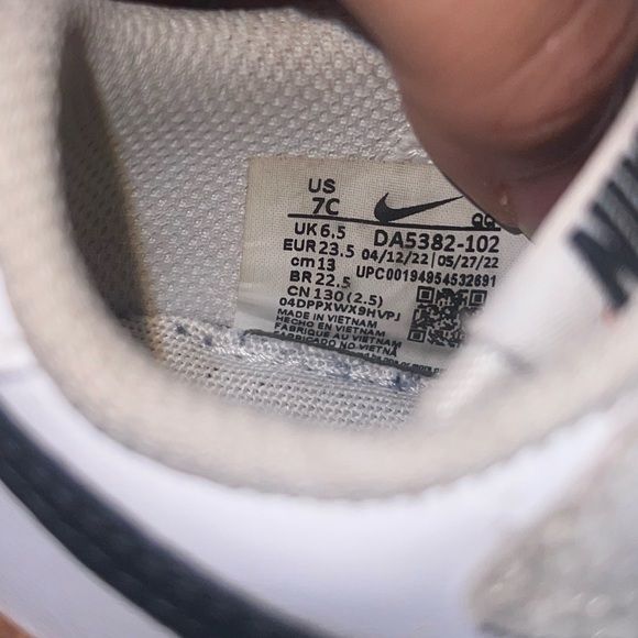 Nike White and Black Kids Shoes - Picture 2 of 3